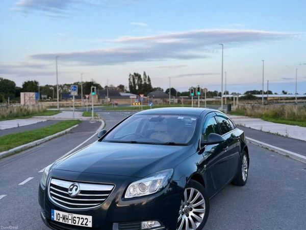 Vauxhall Insignia Hatchback, Diesel, 2010, Black