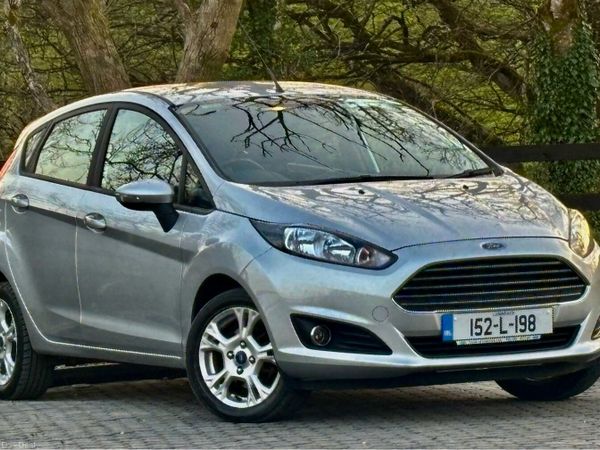Ford Fiesta Hatchback, Petrol, 2015, Silver