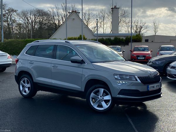 Skoda Karoq Hatchback, Petrol, 2022, Grey