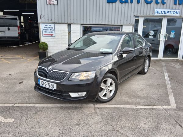 Skoda Octavia Hatchback, Diesel, 2016, Black