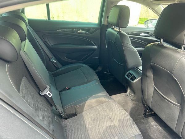 Opel Insignia Hatchback, Diesel, 2018, Grey