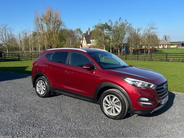 Hyundai Tucson SUV, Diesel, 2016, Red