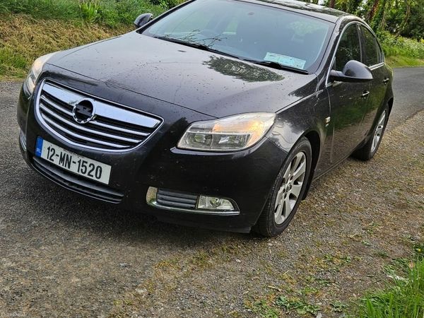 Vauxhall Insignia Hatchback, Diesel, 2012, Black