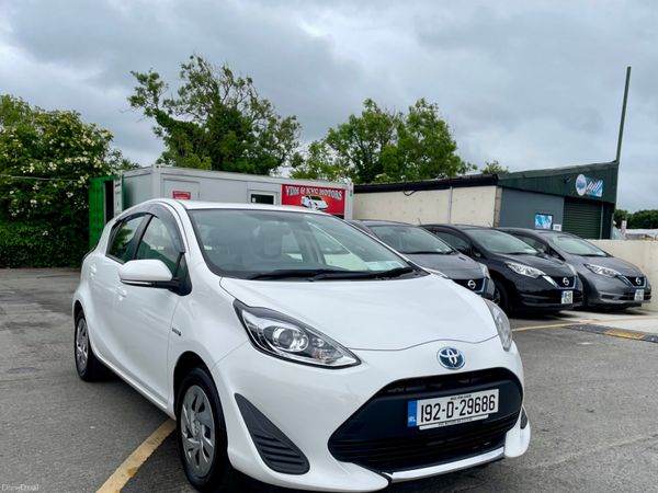 Toyota Aqua Hatchback, Petrol Hybrid, 2019, White