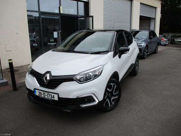 Renault Captur Hatchback, Petrol, 2021, White