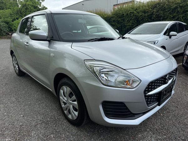 Suzuki Swift Hatchback, Petrol, 2022, Silver