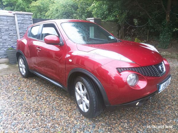 Nissan Juke SUV, Petrol, 2011, Red
