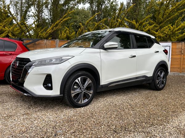 Nissan Juke SUV, Petrol Hybrid, 2020, White