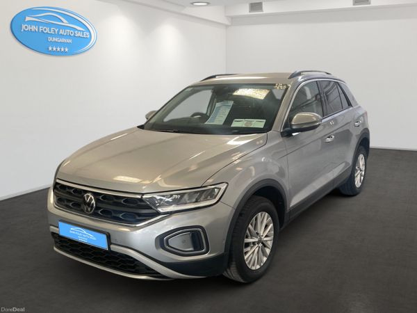 Volkswagen T-Roc SUV, Petrol, 2023, Grey