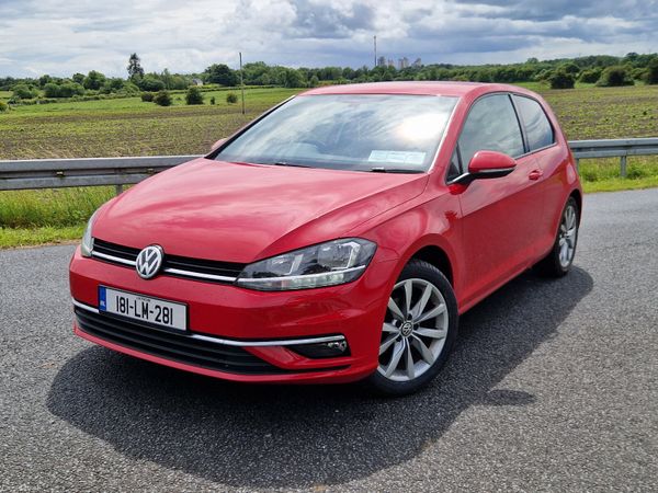 Volkswagen Golf Estate, Petrol, 2018, Red