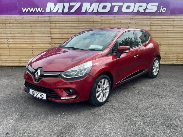 Renault Clio Hatchback, Petrol, 2019, Red