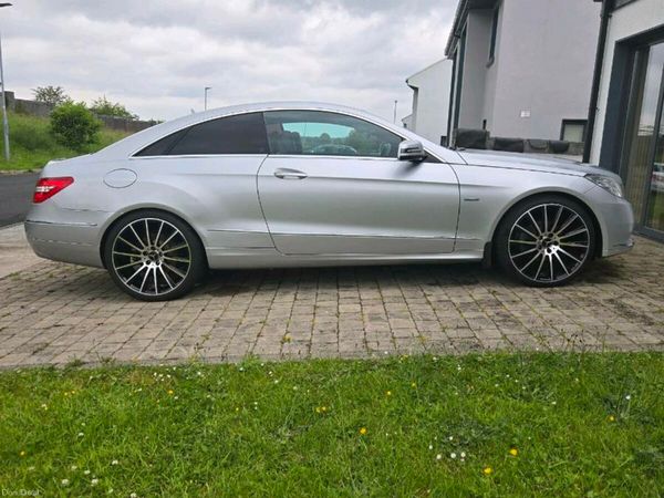 Mercedes-Benz E-Class Coupe, Diesel, 2011, Silver