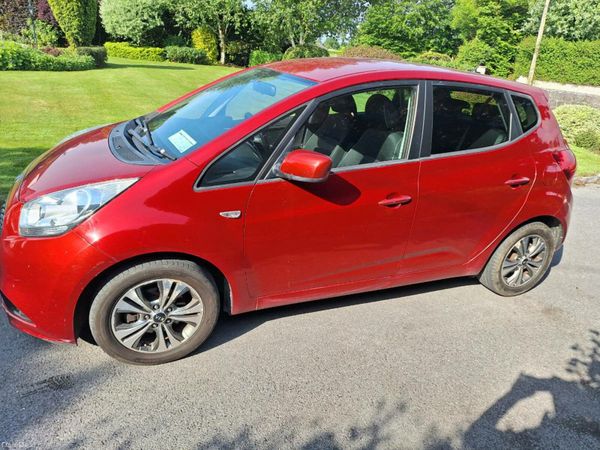Kia Venga MPV, Diesel, 2016, Red