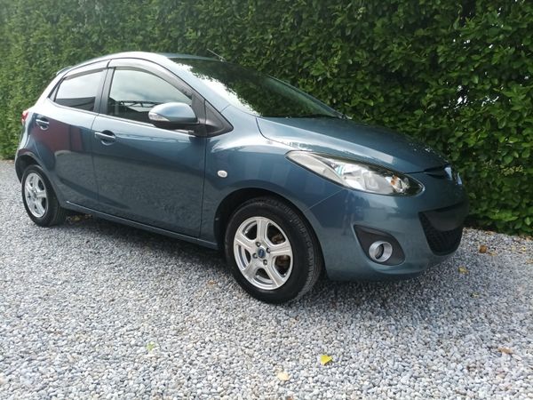 Mazda Mazda2 Hatchback, Petrol, 2014, Blue