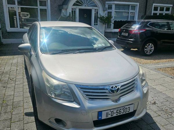 Toyota Avensis Saloon, Diesel, 2011, Silver
