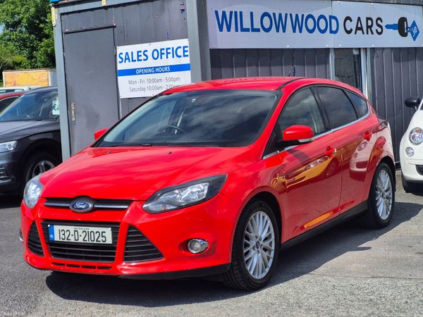 Ford Focus Hatchback, Diesel, 2013, Red