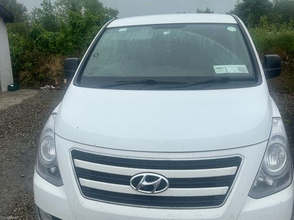 Hyundai i800 MPV, Diesel, 2017, White