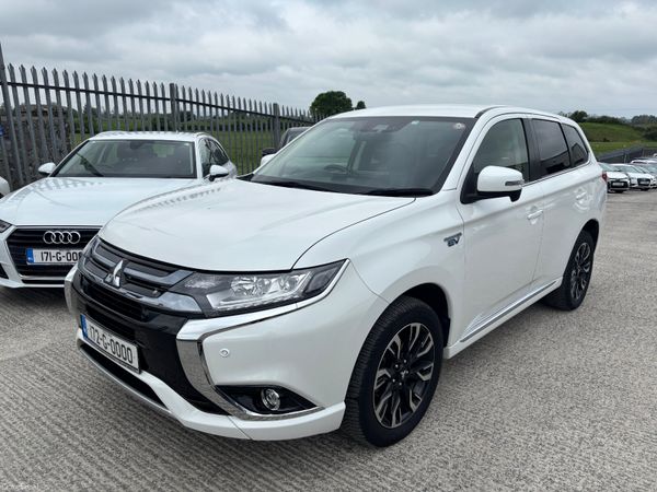 Mitsubishi Outlander SUV, Petrol Plug-in Hybrid, 2017, White