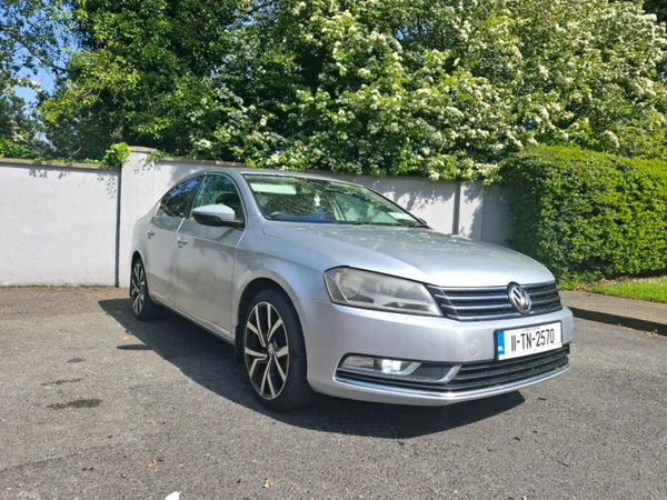 Volkswagen Passat Saloon, Diesel, 2011, Silver