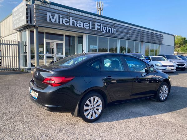 Opel Astra Saloon, Diesel, 2014, Black