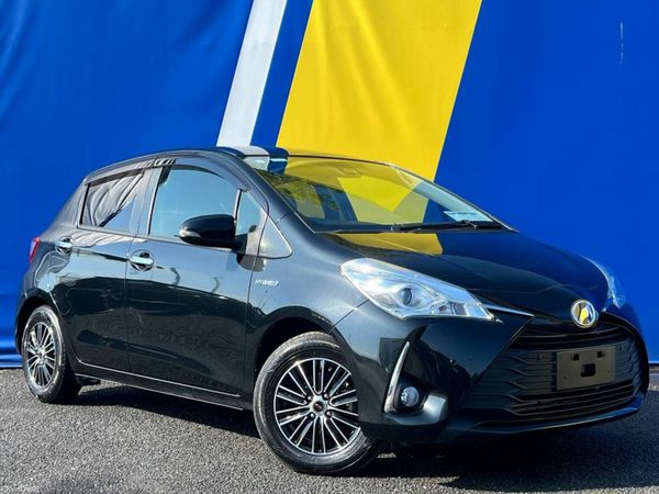 Toyota Yaris Hatchback, Petrol Hybrid, 2019, Black