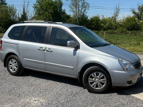 Kia Sedona MPV, Diesel, 2011, Silver