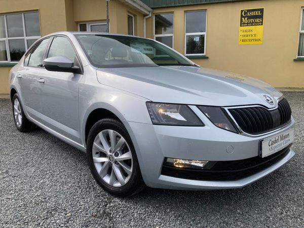 Skoda Octavia Saloon, Petrol, 2021, Grey