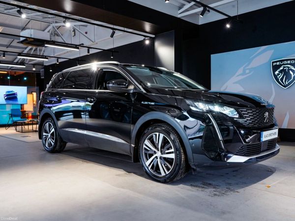 Peugeot 5008 MPV, Diesel, 2022, Black