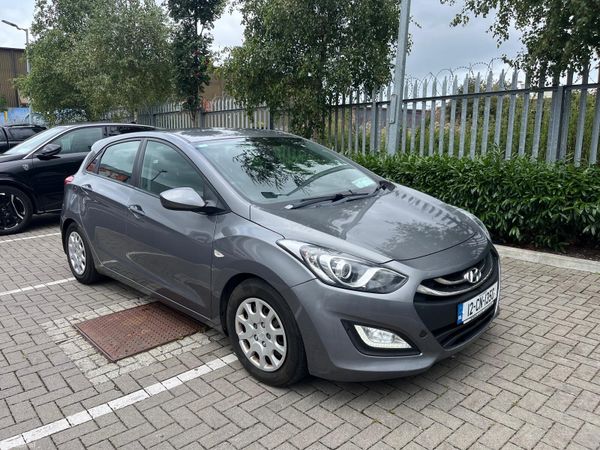 Hyundai i30 Hatchback, Diesel, 2012, Grey