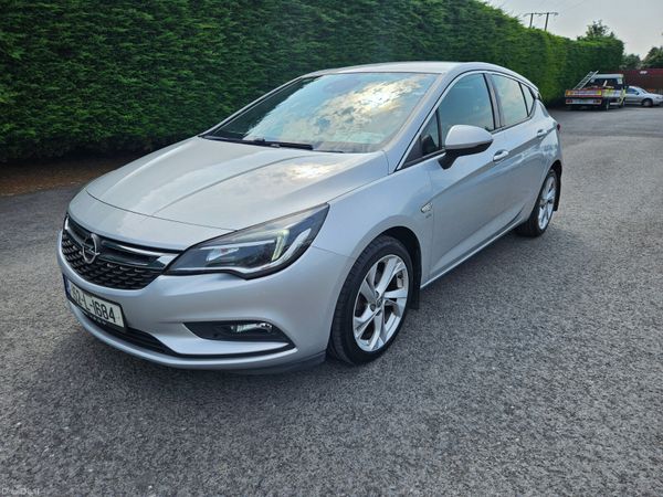 Opel Astra Hatchback, Diesel, 2015, Silver