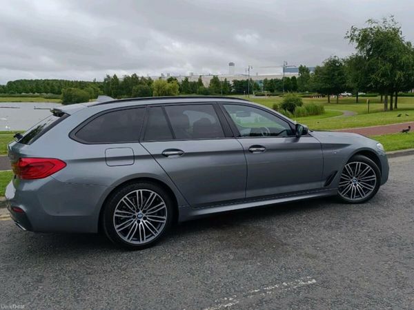 BMW 5-Series Estate, Diesel, 2018, Blue
