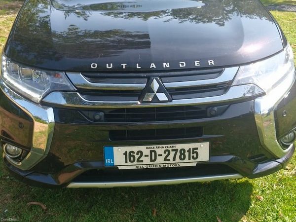Mitsubishi Outlander SUV, Petrol Plug-in Hybrid, 2016, Black