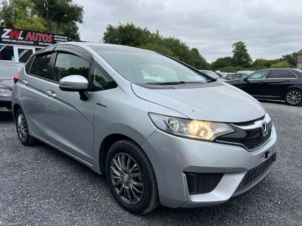 Honda Fit Hatchback, Petrol Hybrid, 2017, Silver