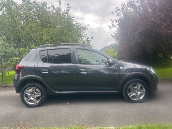 Dacia Sandero Stepway Hatchback, Diesel, 2018, Grey