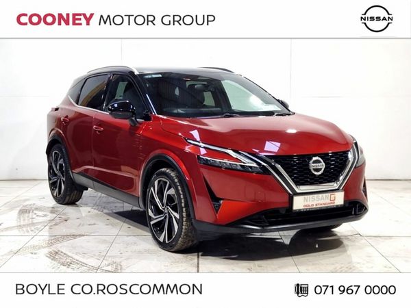 Nissan Qashqai MPV, Petrol, 2022, Red