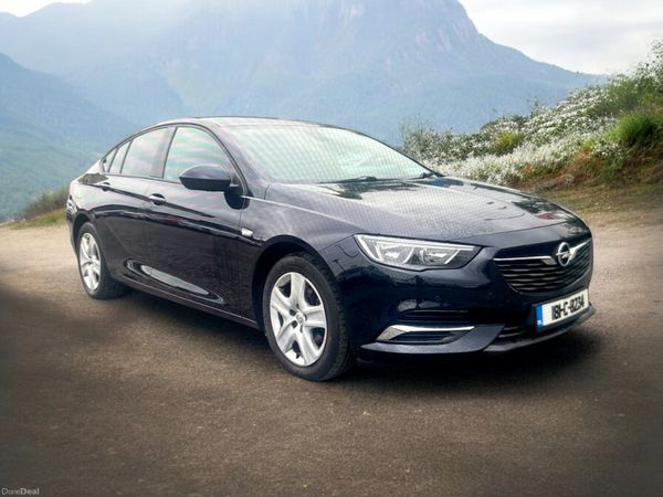 Opel Insignia Hatchback, Diesel, 2018, Blue