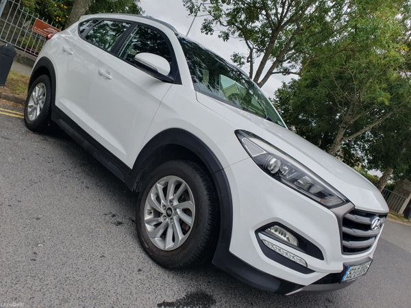 Hyundai Tucson SUV, Diesel, 2015, White