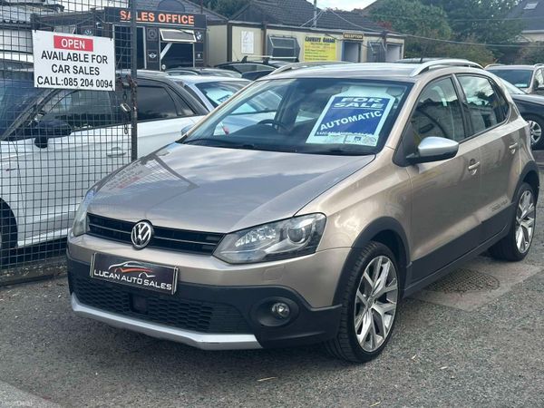 Volkswagen Polo Hatchback, Petrol, 2015, Brown