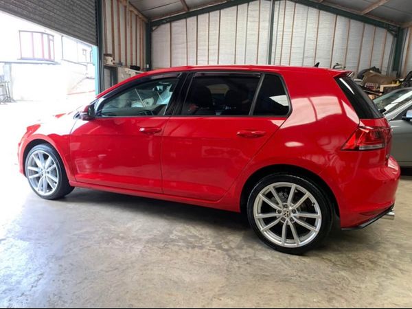Volkswagen Golf Hatchback, Diesel, 2015, Red
