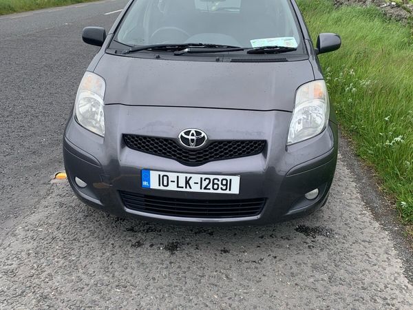 Toyota Yaris Hatchback, Petrol, 2010, Grey