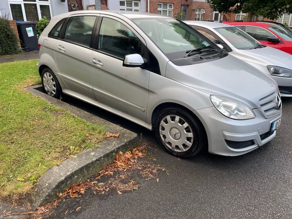 Mercedes-Benz B-Class MPV, Diesel, 2010, Silver