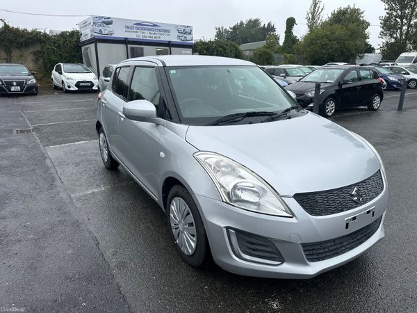 Suzuki Swift Hatchback, Petrol, 2015, Silver