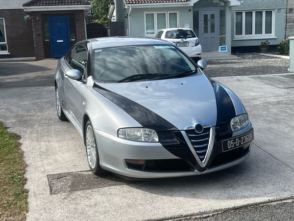 Alfa Romeo GT Hatchback, Petrol, 2005, Grey