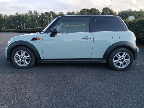 Mini Cooper Hatchback, Petrol, 2013, Blue
