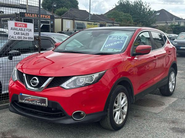 Nissan Qashqai Hatchback, Diesel, 2015, Red