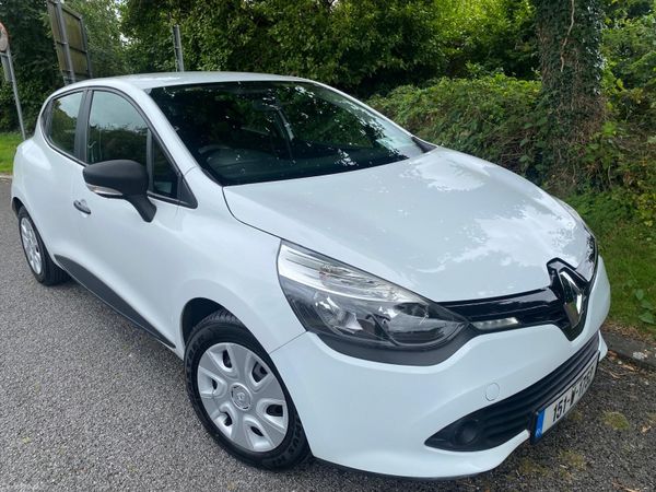 Renault Clio Hatchback, Petrol, 2015, White