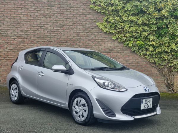 Toyota Aqua Hatchback, Petrol Hybrid, 2020, Silver