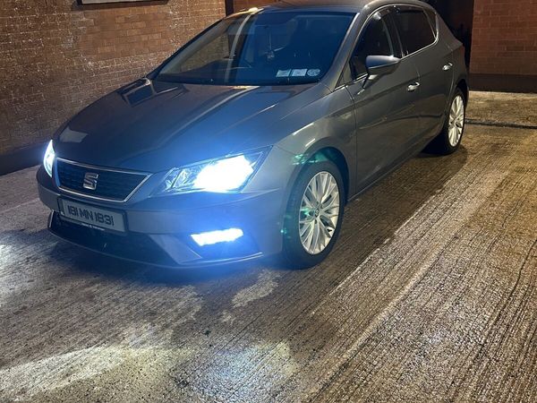 SEAT Leon Hatchback, Petrol, 2018, Grey