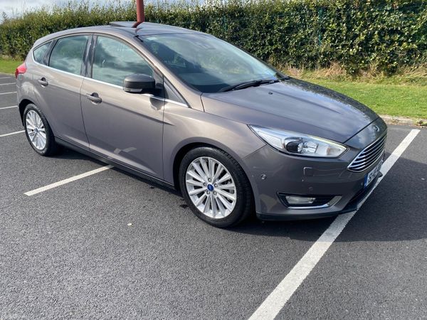 Ford Focus Hatchback, Diesel, 2015, Brown