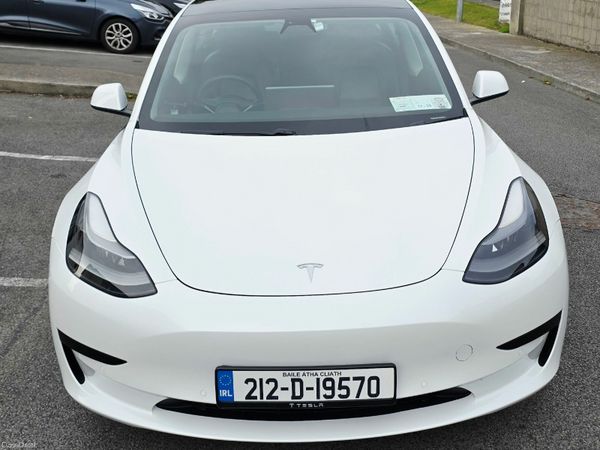 Tesla Model 3 Saloon, Electric, 2021, White
